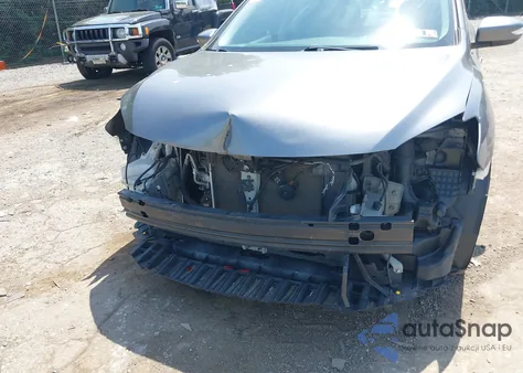 2015 Nissan Sentra Sr z USA, uszkodzony, nr VIN 3N1AB7AP5FY336165